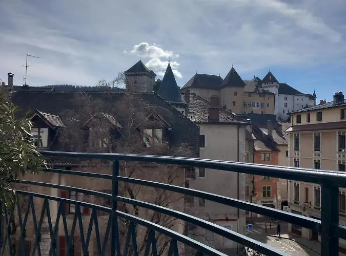 Le Chappuisien Charme Et Luxe En Vieille Ville